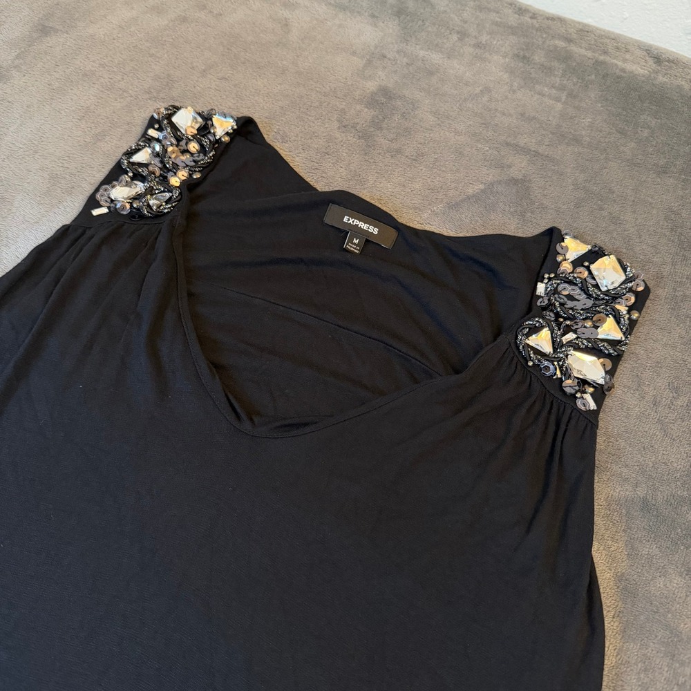 Express Beaded Shoulder Shift Dress Womens Medium Black Sequin V Neck Relaxed